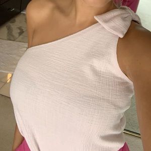 One shoulder tank
